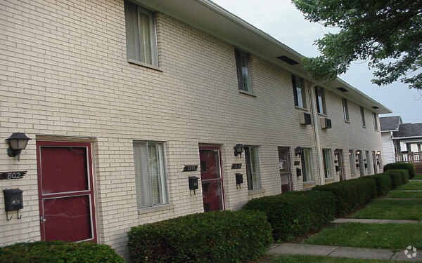 Foto del edificio - 402-406 Bellaire Ave