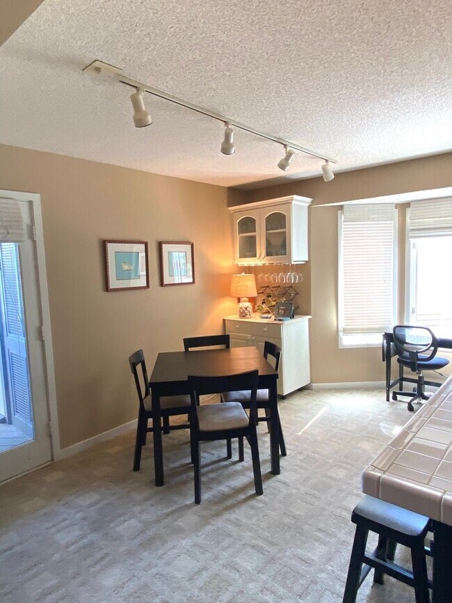 Foto del edificio - 1617 Live Oak Park