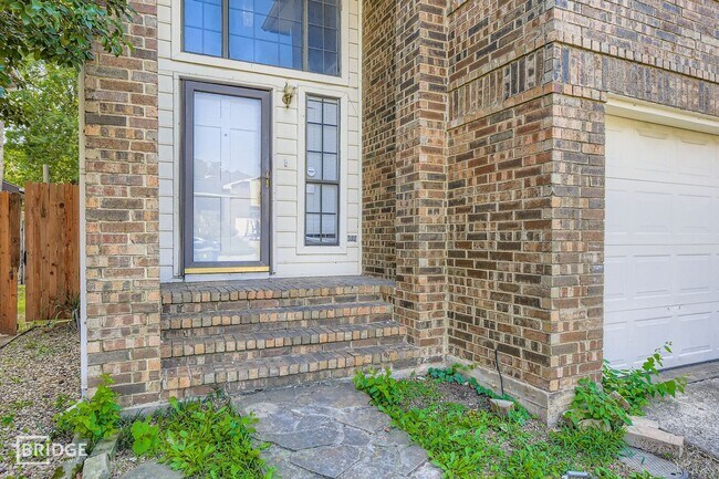 Foto del edificio - 1322 Jasmine Dr