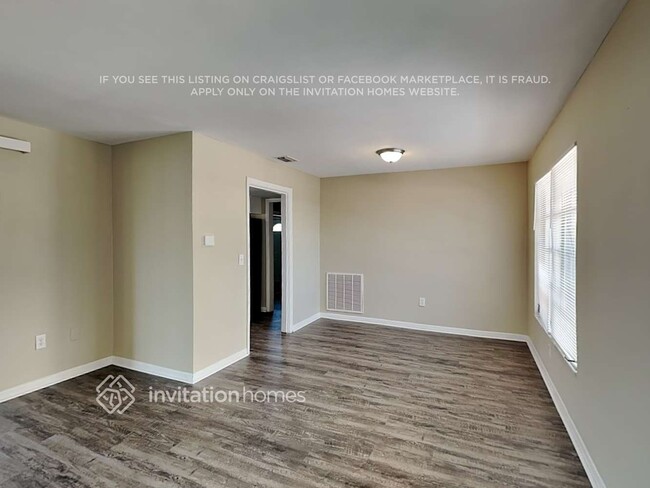 Building Photo - 1440 62nd Terrace S