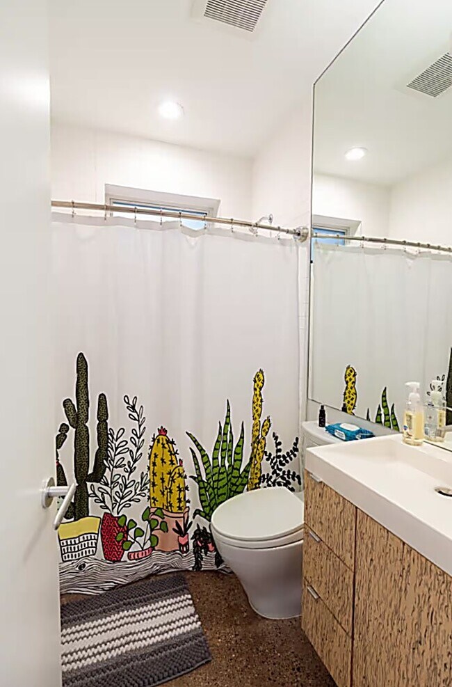 Foto del edificio - 4904 S Shepherd Dr