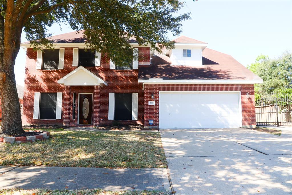 Primary Photo - 7331 Greenwood Point Dr