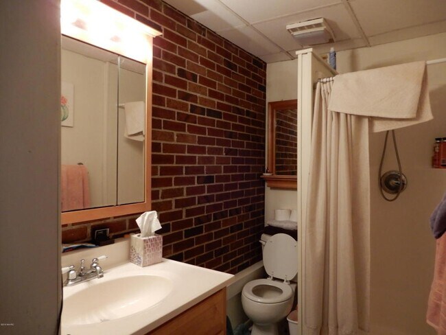 Foto del edificio - 720 Ashley Dr