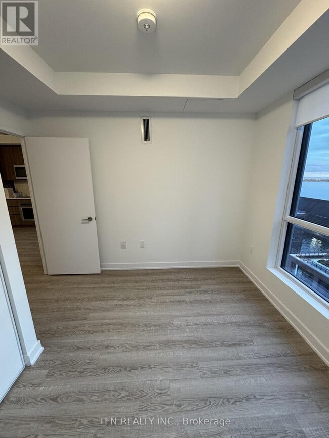 Building Photo - 15 Richardson St