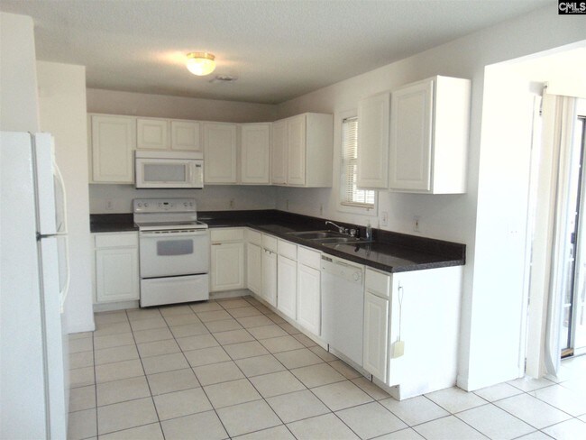 Building Photo - 21 Trentridge Ct