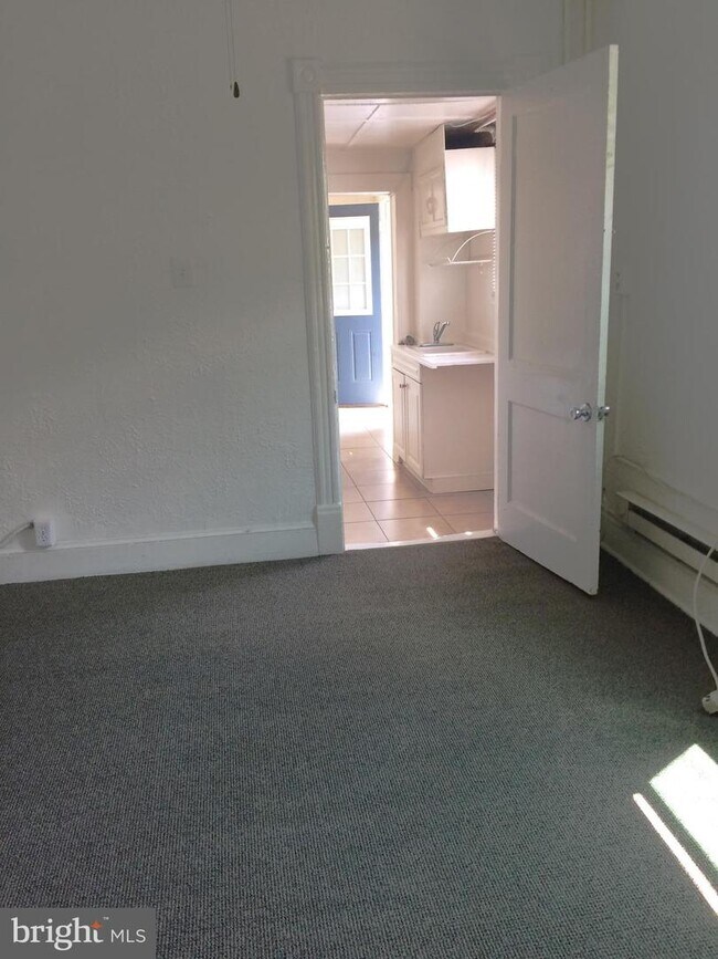 Foto del edificio - 513 E Custis Ave