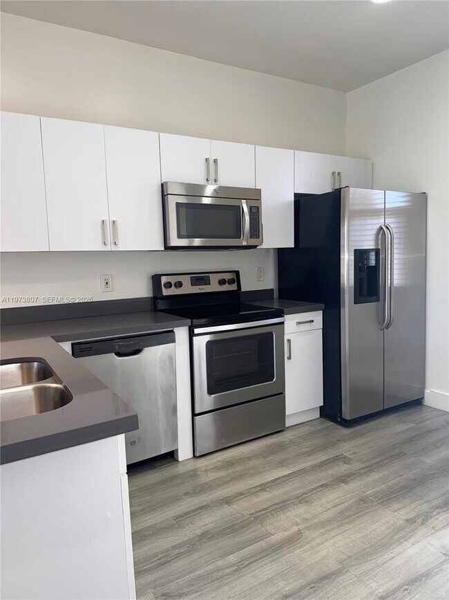 Foto del edificio - 8807 NW 76th Dr