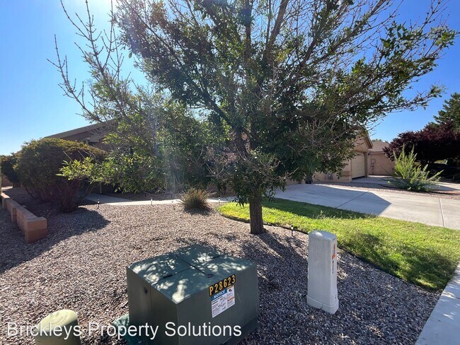 Building Photo - 3 br, 2 bath House - 9500 Mogollon Dr NW