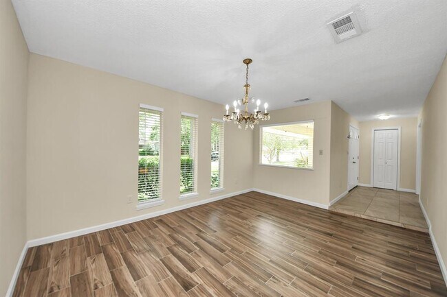 Building Photo - 5715 Braesvalley Dr