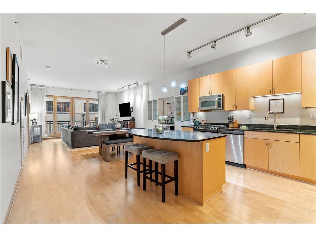 Primary Photo - 401 N 2nd St