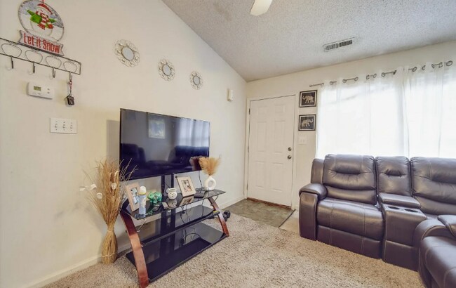 Foto del edificio - 1216 Bringle Ferry Rd