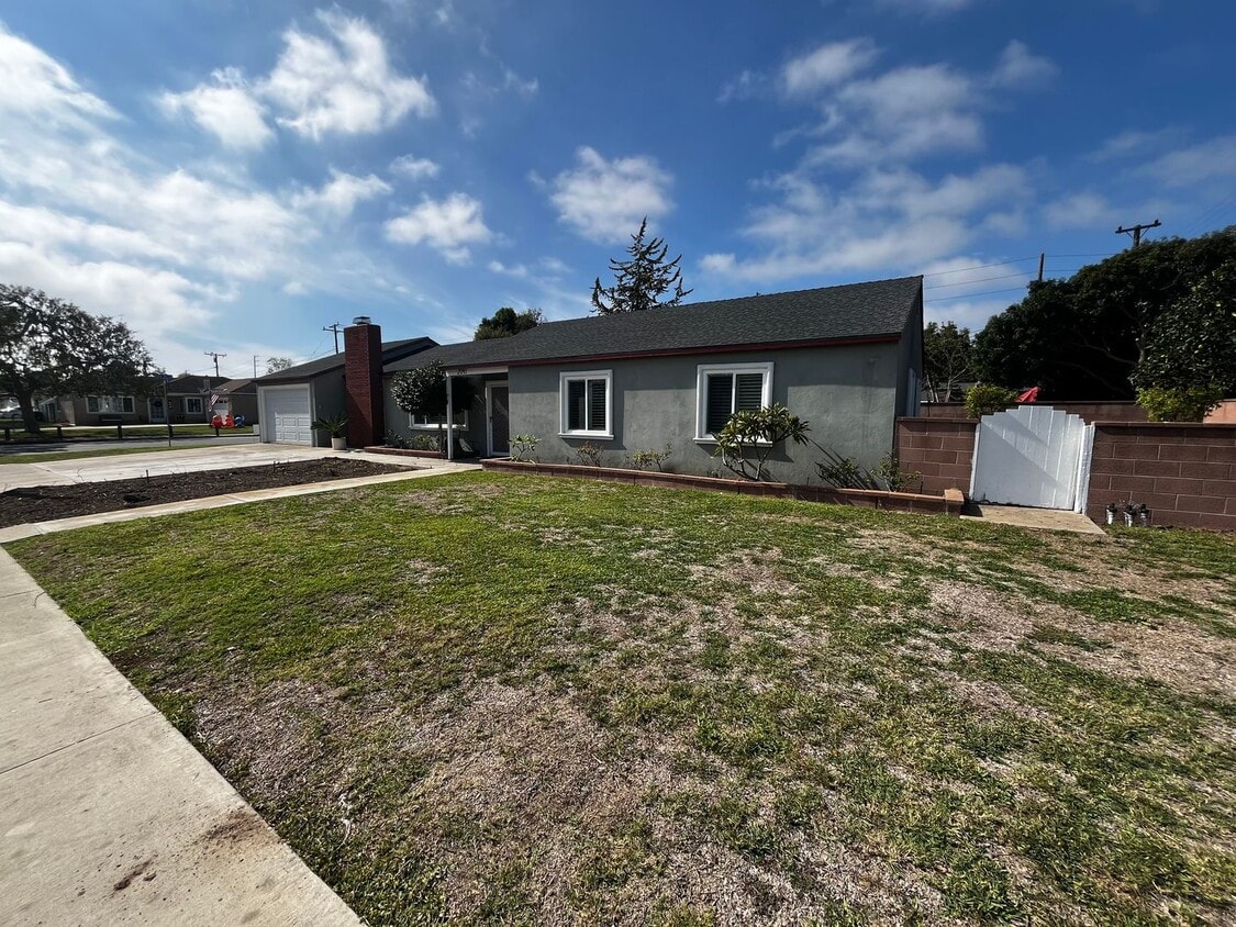 Foto del edificio - Costa Mesa Living