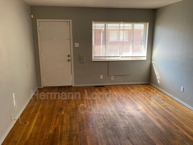 Foto del edificio - 1213 Chambers Rd