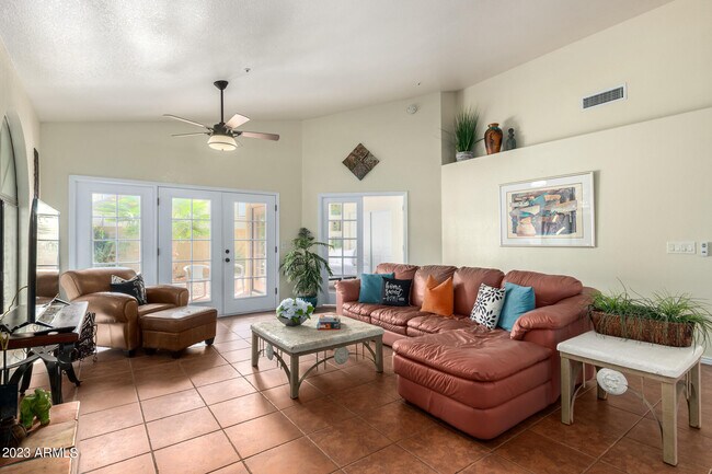 Building Photo - 9159 E Poinsettia Dr