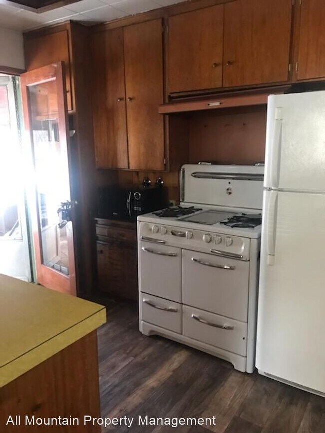 Foto del edificio - 1 br, 1 bath House - 585 Talmadge Rd