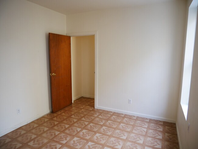 Foto del edificio - 424 E 116th St