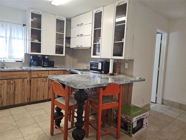 Foto del edificio - 305 SE 12th Ave