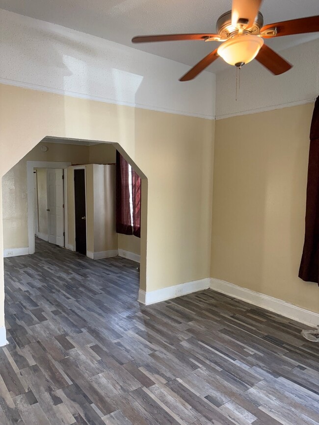 Foto del edificio - 8626 Green St