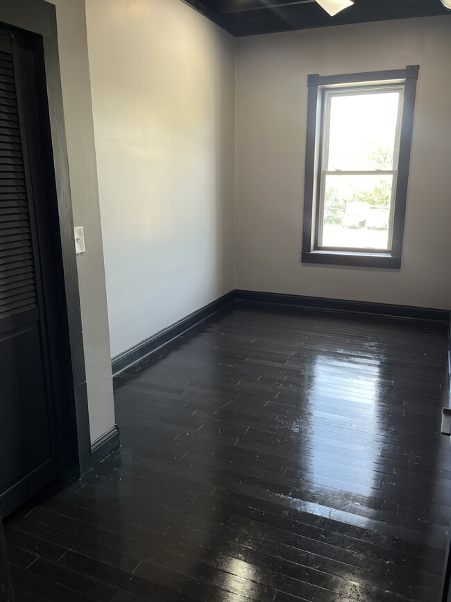 Building Photo - 2832 Stanton Ave