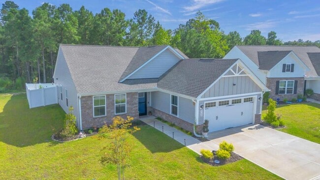 Building Photo - 922 Daylily Cir