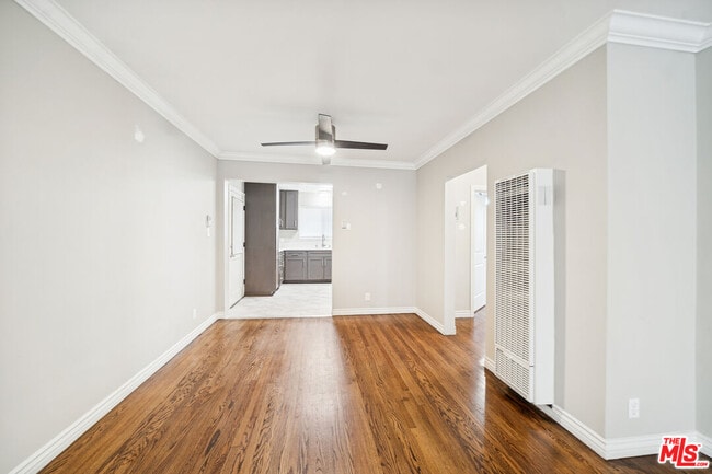 Foto del edificio - 3652 Carmona Ave