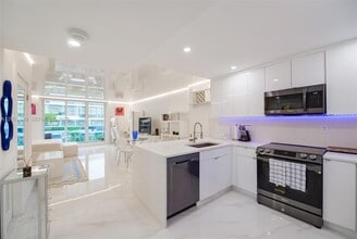 Building Photo - 2301 Collins Ave