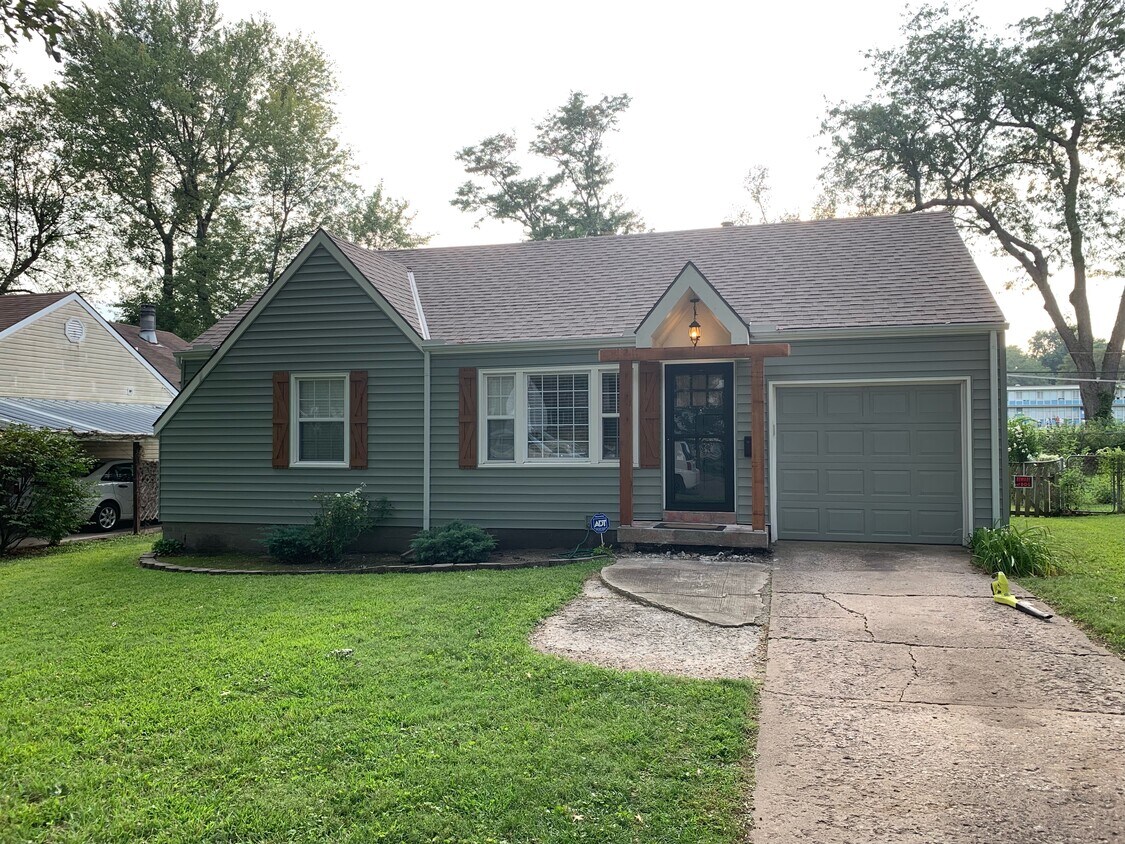 4930 Canterbury, Roeland Park, KS 66205 House Rental in Roeland Park