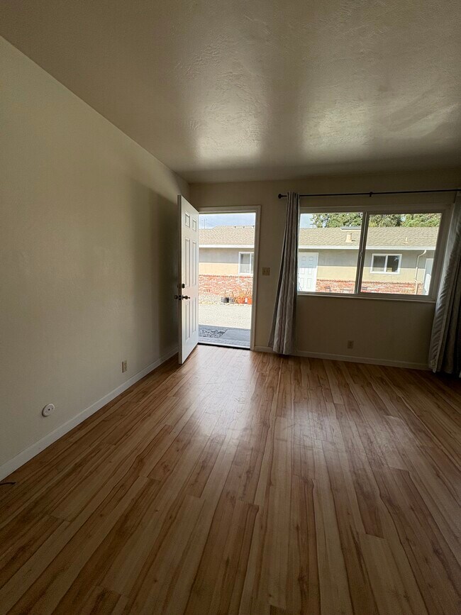 Foto del edificio - 714 Pine St