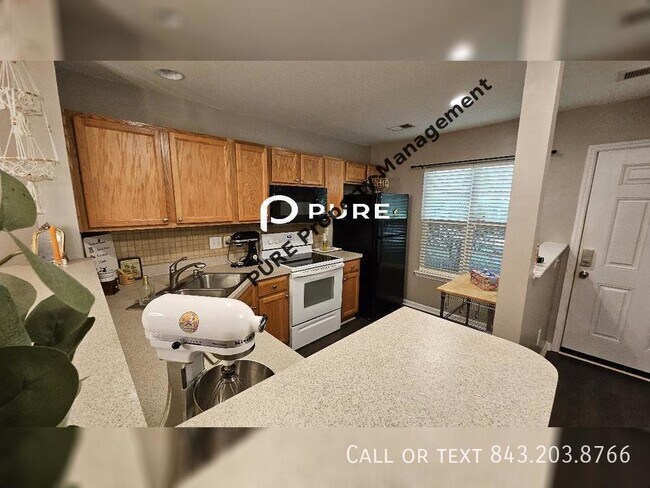 Foto del edificio - 1003 Pine Bluff Dr