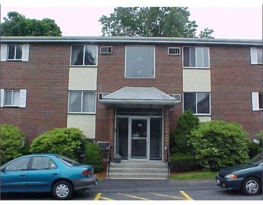 Primary Photo - 190 Bolton St