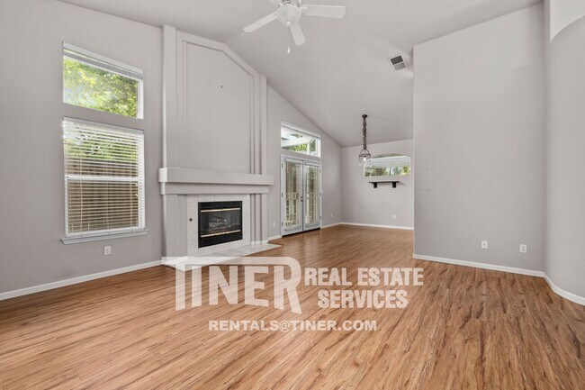 Building Photo - Highly Desired Gated Community in Carmichael