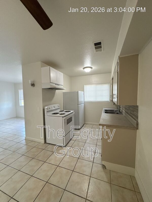 Foto del edificio - 320 S Crespi Ave