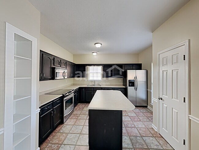 Building Photo - 3721 Lake Village Cv
