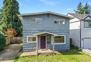 Building Photo - 5109 SE 63rd Ave