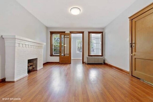 Building Photo - 4533 N Kimball Ave