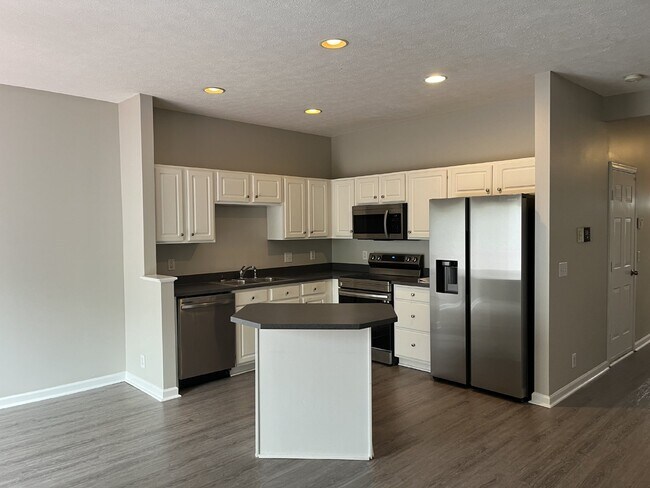 Foto del edificio - 1345 Bell Rd