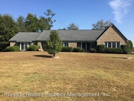 Primary Photo - 4 br, 4 bath House - 307 Willow Drive