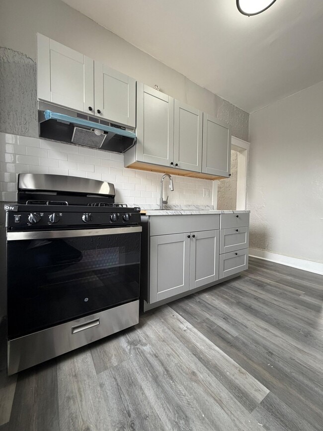 Foto del edificio - 645 Summer Ave