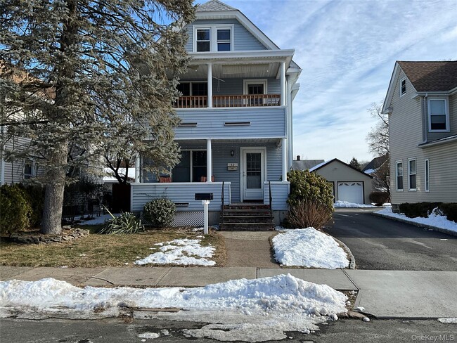 Building Photo - 32 Prairie Ave