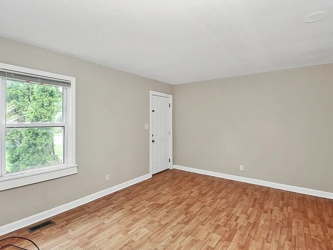 Building Photo - 2401 Celia Ave