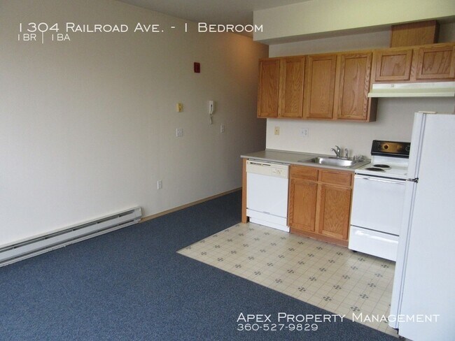 Building Photo - 1304 Railroad Ave