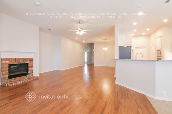 Building Photo - 7063 Alcala