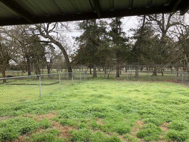 Building Photo - 2422PR