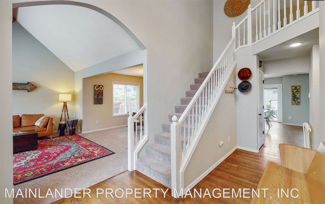 Foto del edificio - 4 br, 2.5 bath House - 5080 SW GREENWOOD CIR.