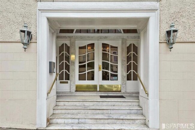 Building Photo - 2211 California St