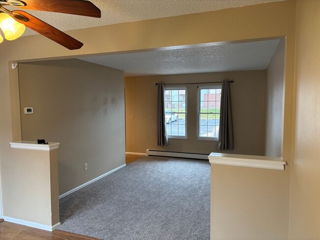 Foto del edificio - Move in ready unit for rent on Willow Bend!