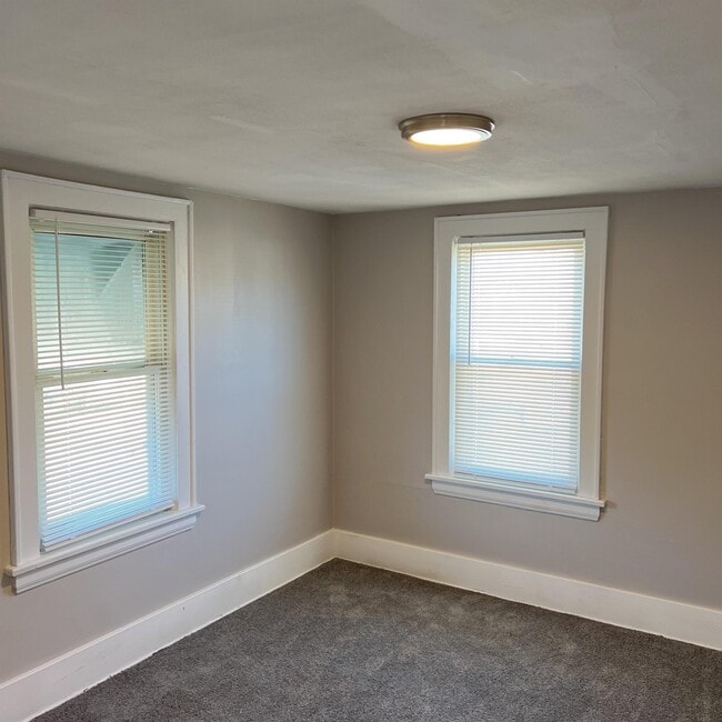 Building Photo - 1239 Herberich Ave