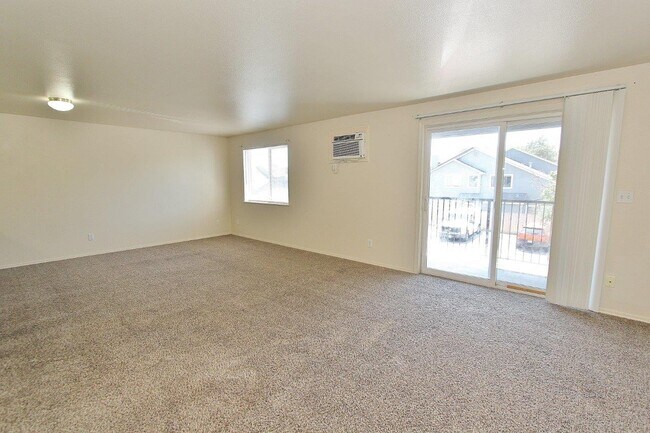 Foto del edificio - 6734 W Clinton Ln