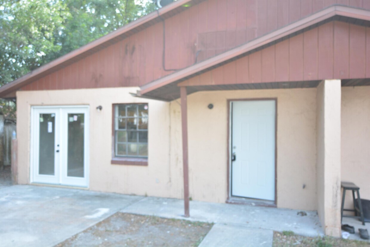 Primary Photo - 3054 St Paul Dr