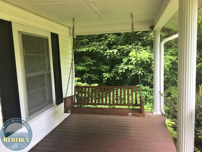 Building Photo - Historic Farmhouse in Vilas!